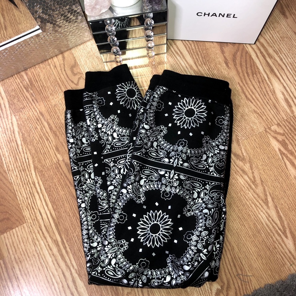 Elwood Bandana Joggers